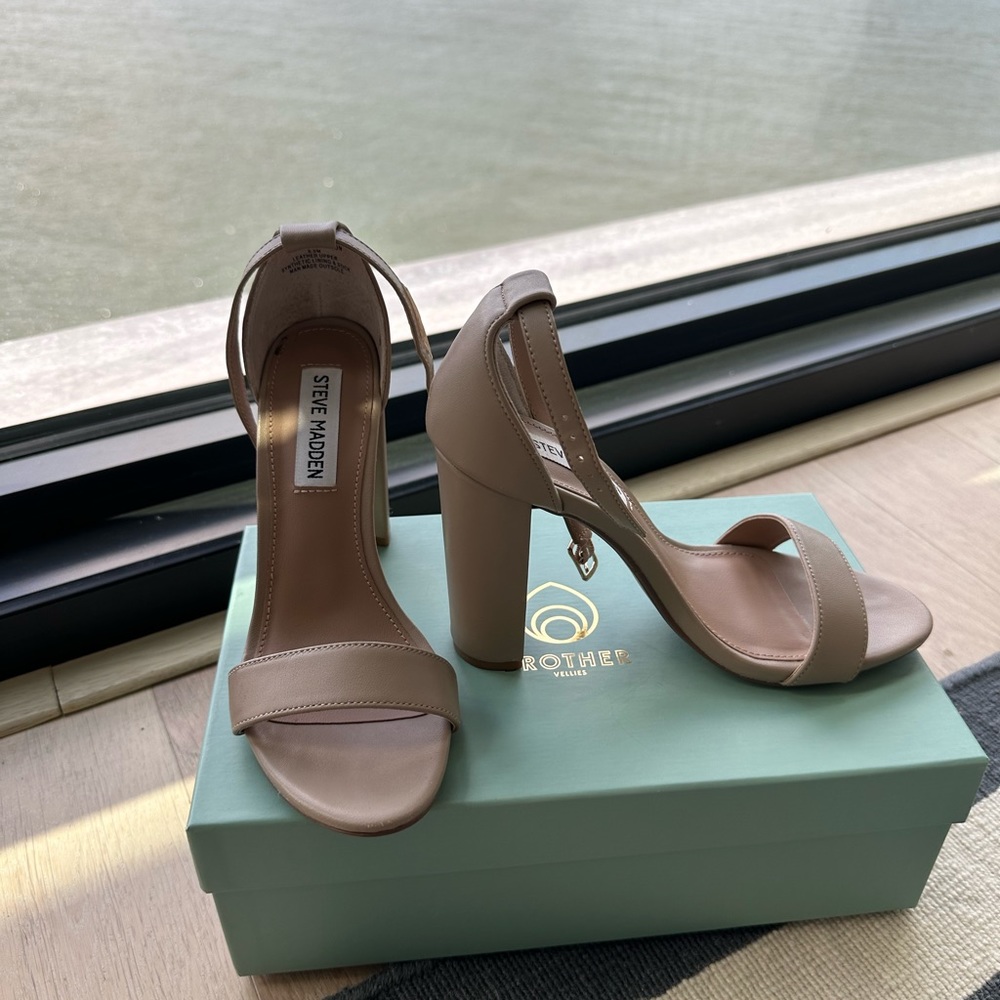 Steve Madden Nude Heels, size 6.5 (EUC)
